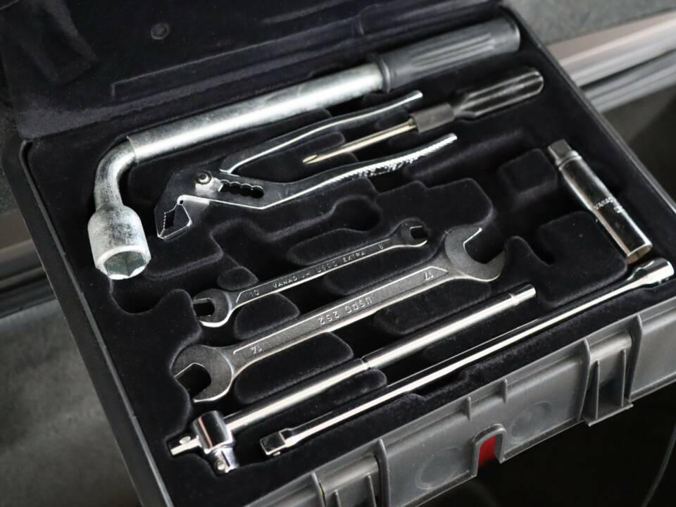 Bild 26/50 von Maserati Ghibli 2.0 (1995)