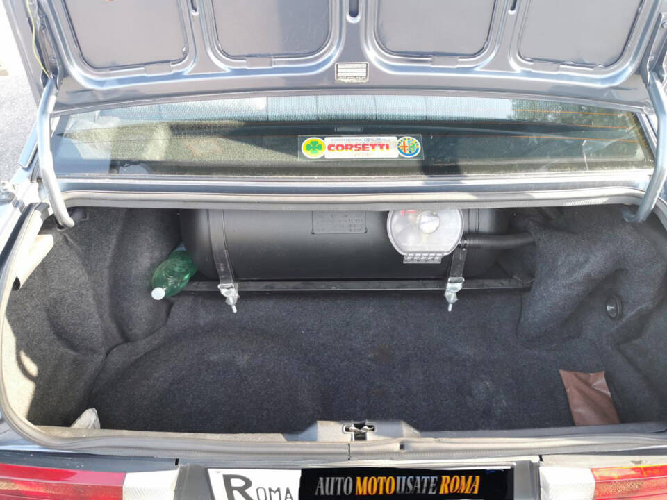 Image 33/45 of Alfa Romeo 75 1.8 (1987)