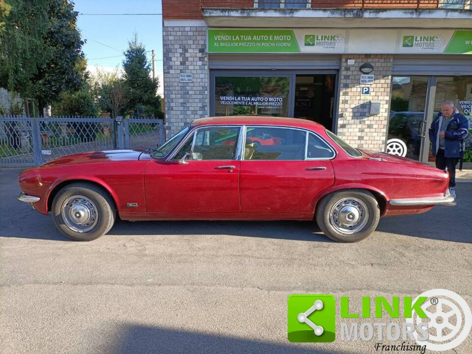 Image 8/10 de Jaguar XJ 6 3.4 (1975)