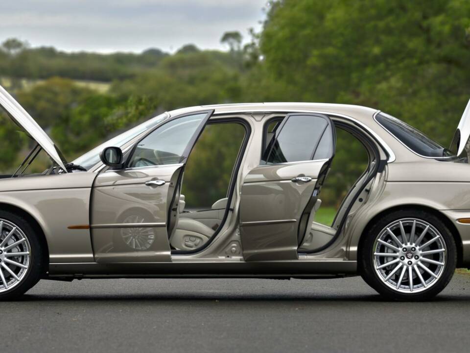 Afbeelding 15/50 van Jaguar XJ 8 4.2 (2003)