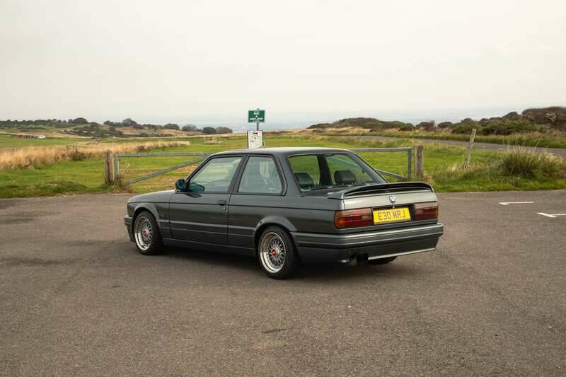 Image 10/50 of BMW 325i (1990)