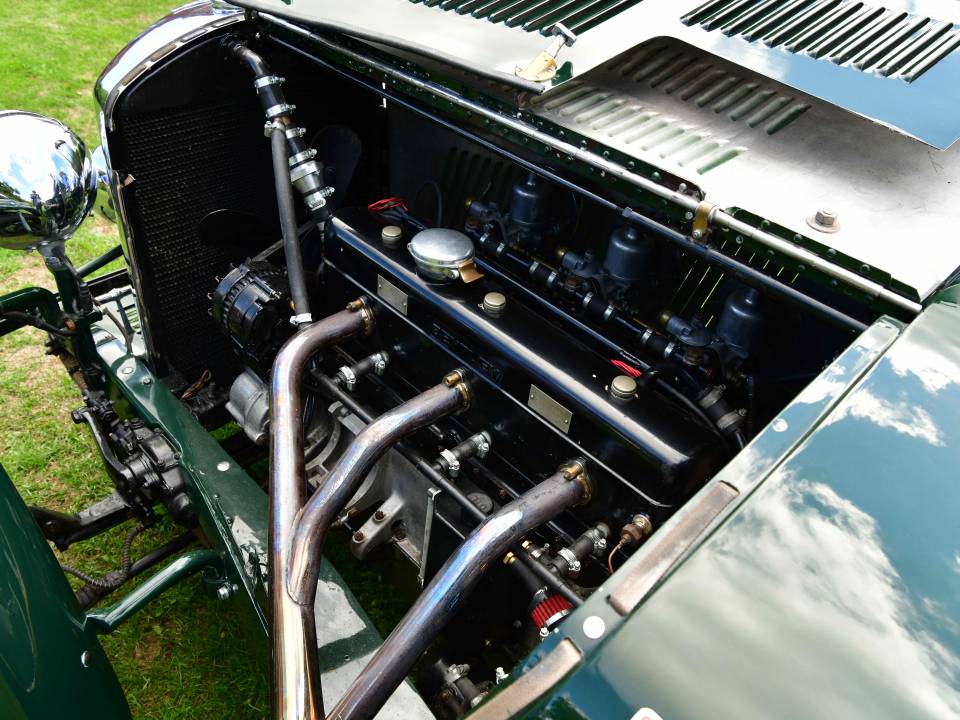 Image 27/50 of Bentley 4 1&#x2F;4 Litre (1936)