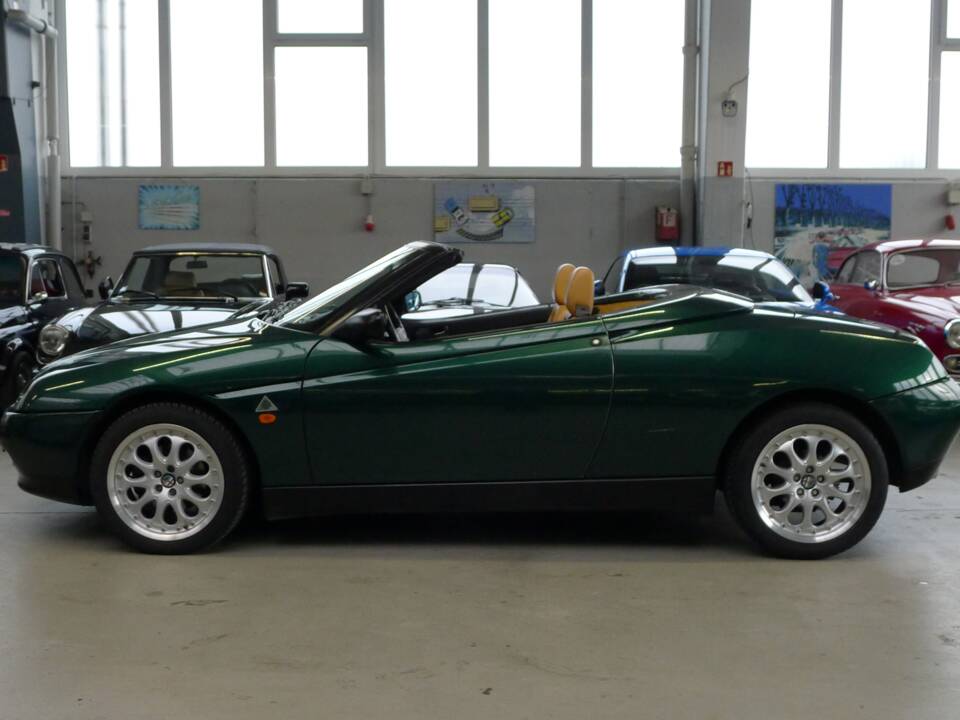 Image 33/42 of Alfa Romeo Spider 3.0 V6 12V (1997)