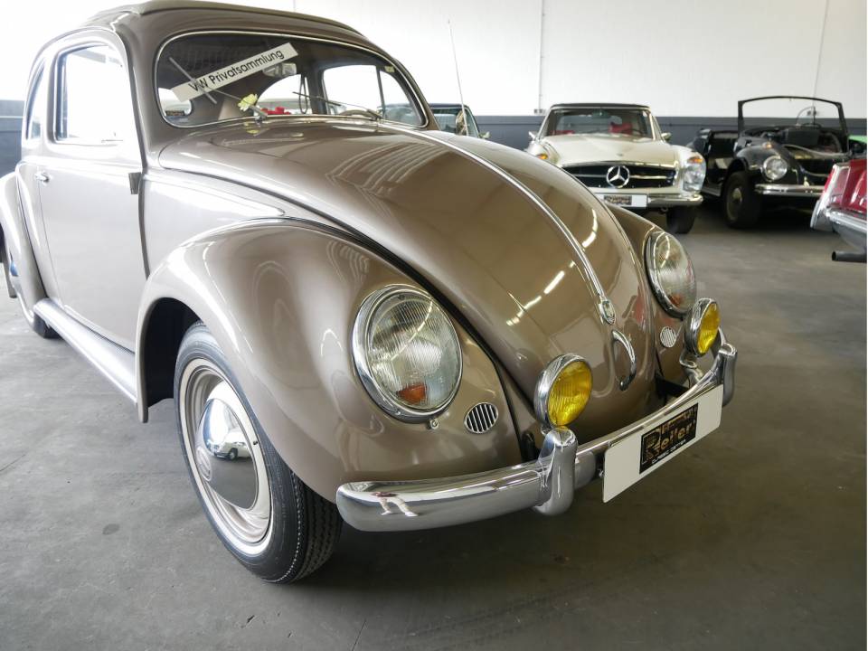 Image 13/27 of Volkswagen Beetle 1200 Standard &quot;Oval&quot; (1955)