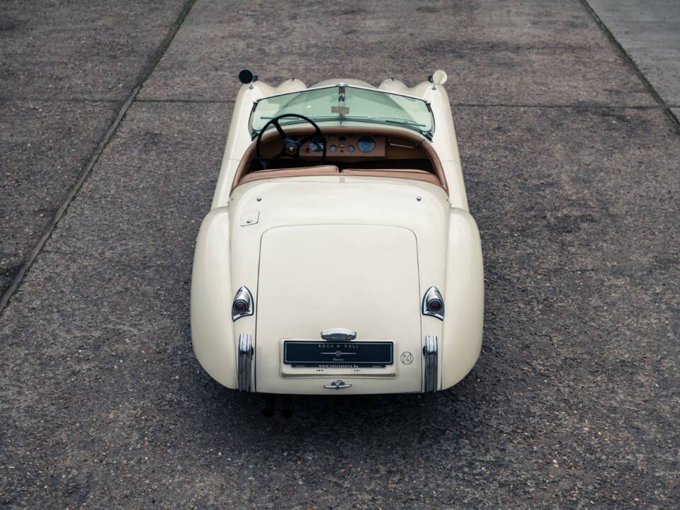 Image 5/45 of Jaguar XK 120 OTS (1950)