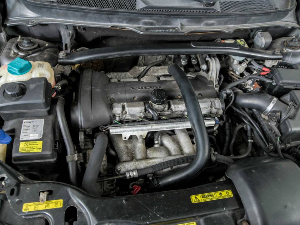 Image 37/43 of Volvo XC90 2.5T (2005)