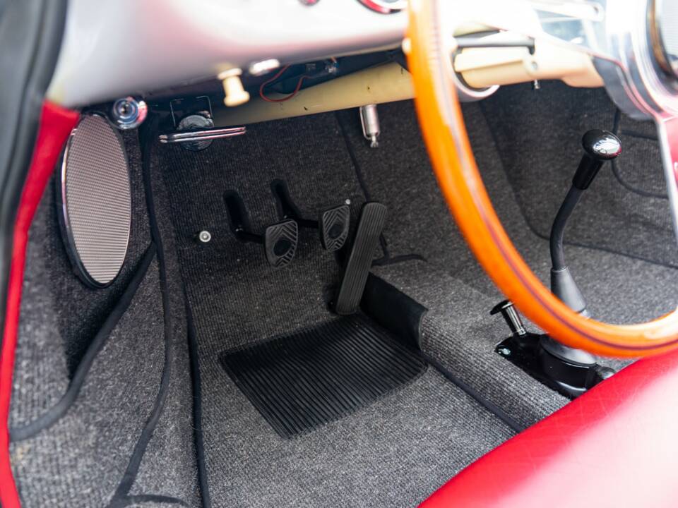 Image 26/52 of Porsche 356 A 1600 S Speedster (1957)