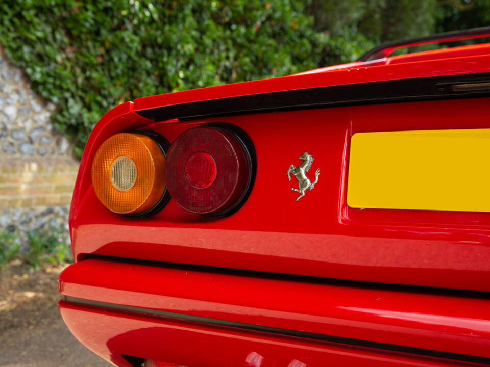 Immagine 33/49 di Ferrari 328 GTS (1988)