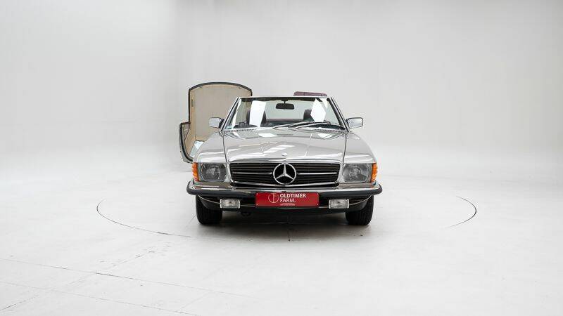 Image 5/15 de Mercedes-Benz 380 SL (1985)