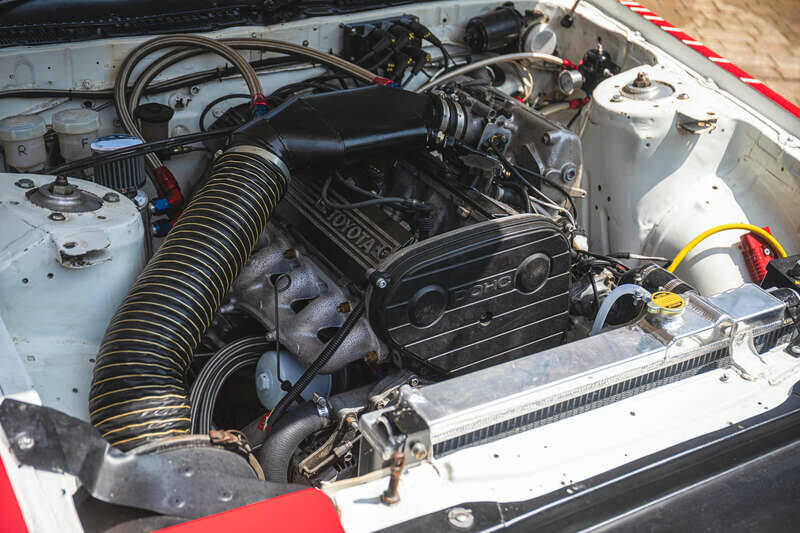 Image 3/5 of Toyota Supra (1985)