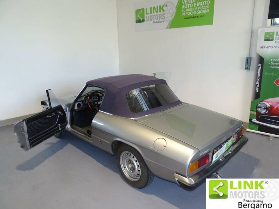 Bild 5/10 von Alfa Romeo Spider 1300 (1977)