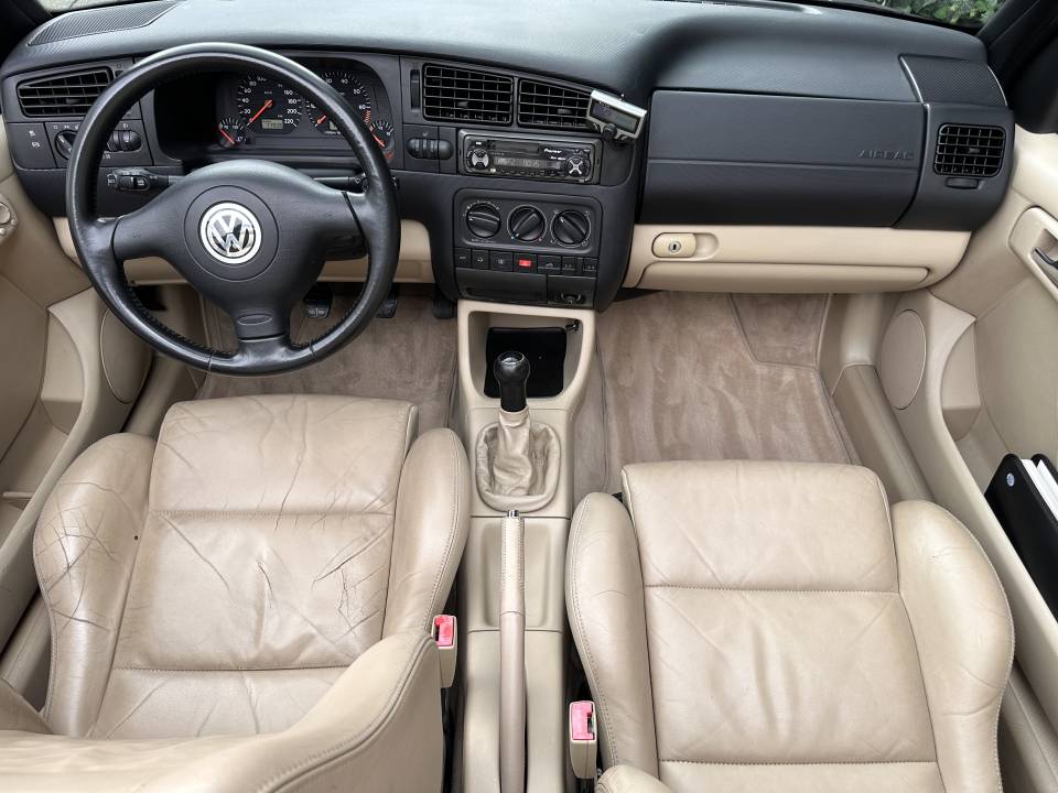 Image 10/26 of Volkswagen Golf IV Cabrio 2.0 (2001)