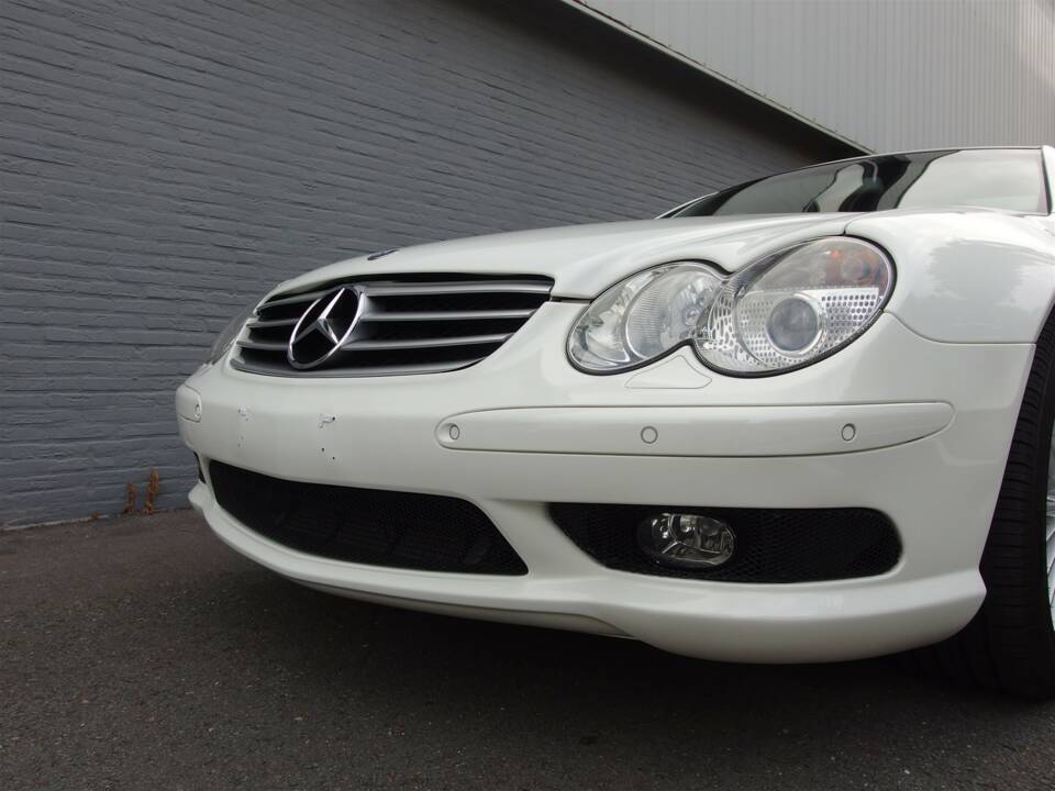 Image 11/97 de Mercedes-Benz SL 55 AMG (2003)