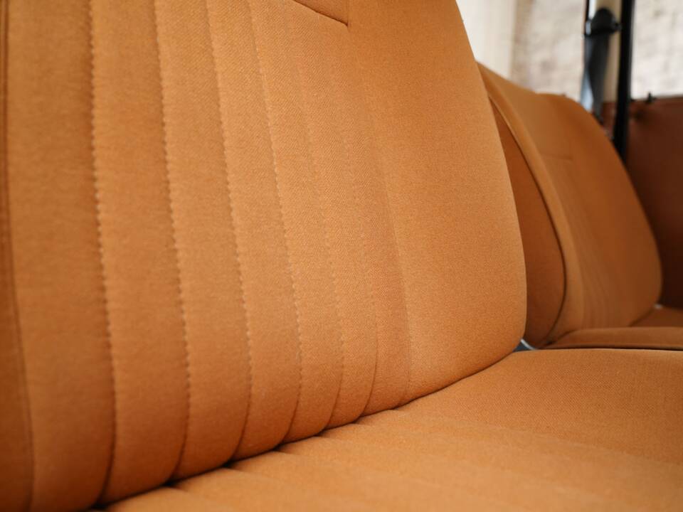 Image 33/83 of Alfa Romeo 1750 Berlina (1970)