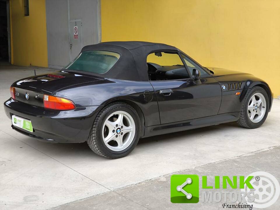 Bild 8/10 von BMW Z3 1.8 (1996)