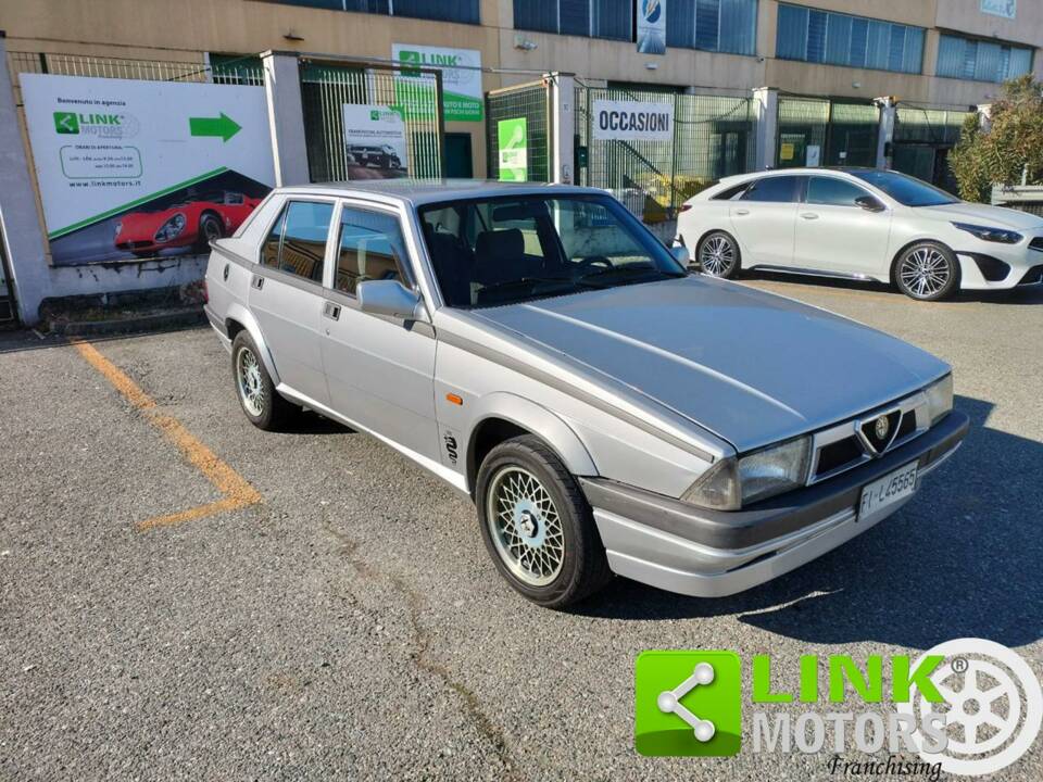 Image 3/10 of Alfa Romeo 75 1.8 (1991)