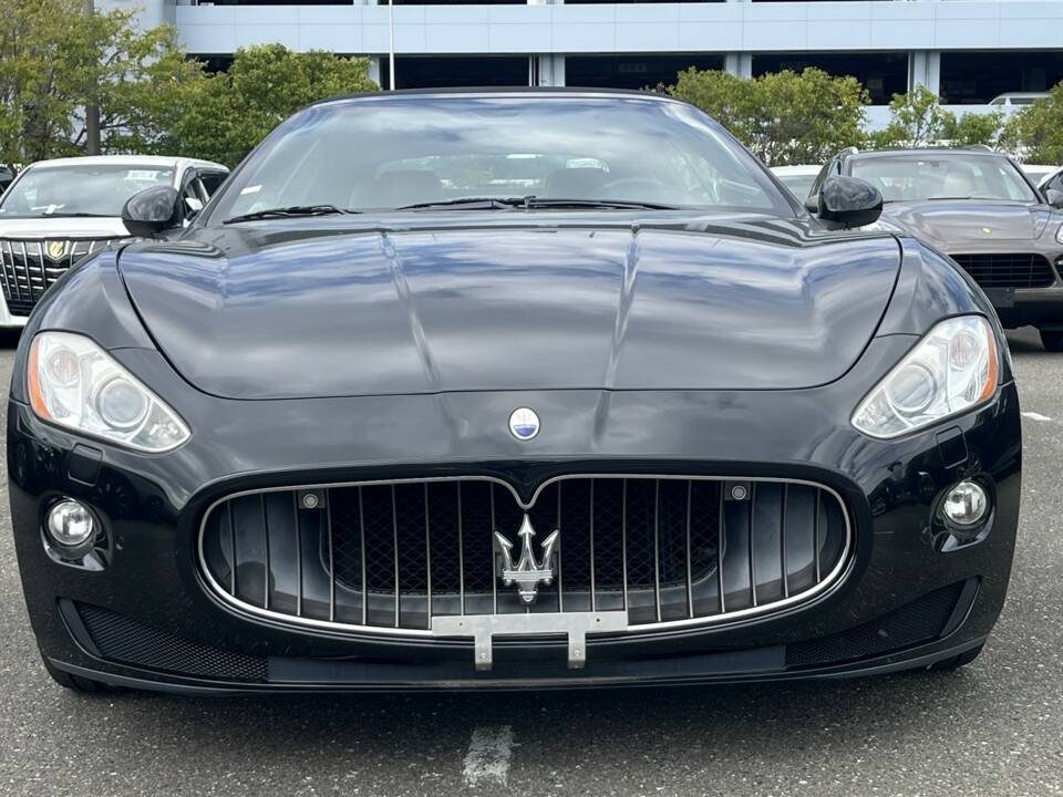 Image 2/42 de Maserati GranCabrio 4.7 (2010)