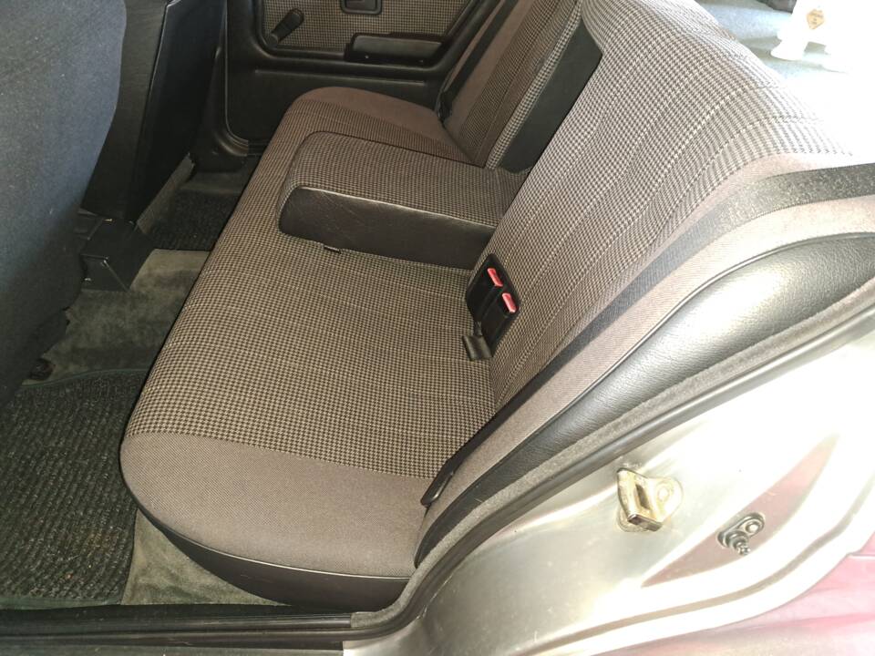 Image 9/15 of BMW 325e (1987)
