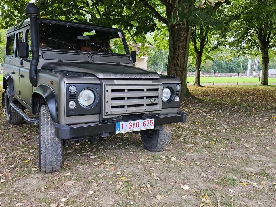 Image 2/18 of Land Rover Defender 110 Td5 (2000)
