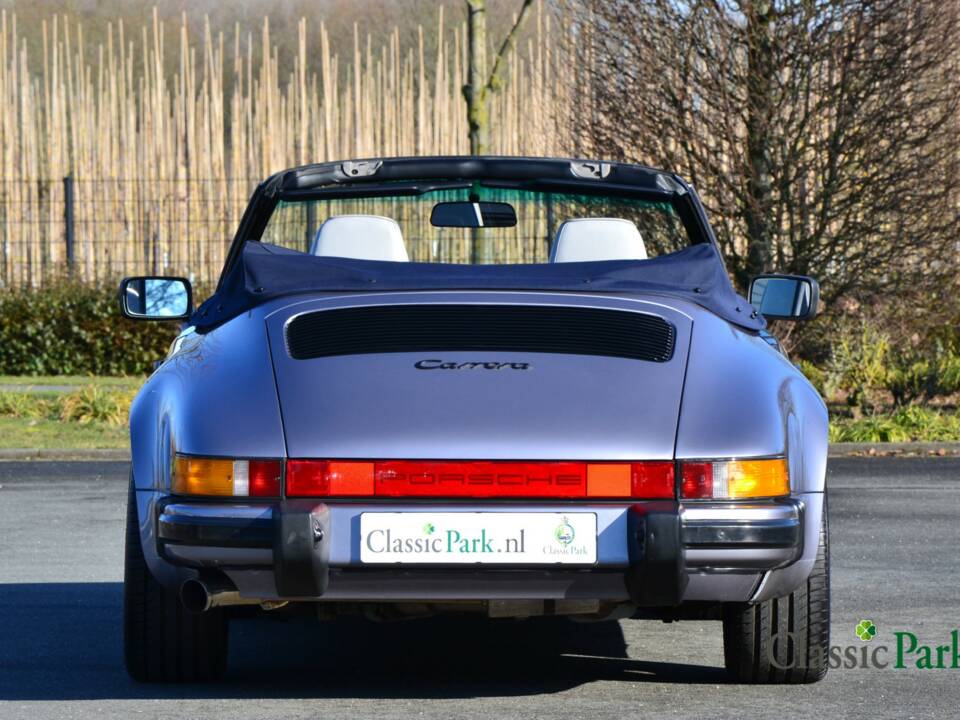 Image 17/50 of Porsche 911 Carrera 3.2 (1987)