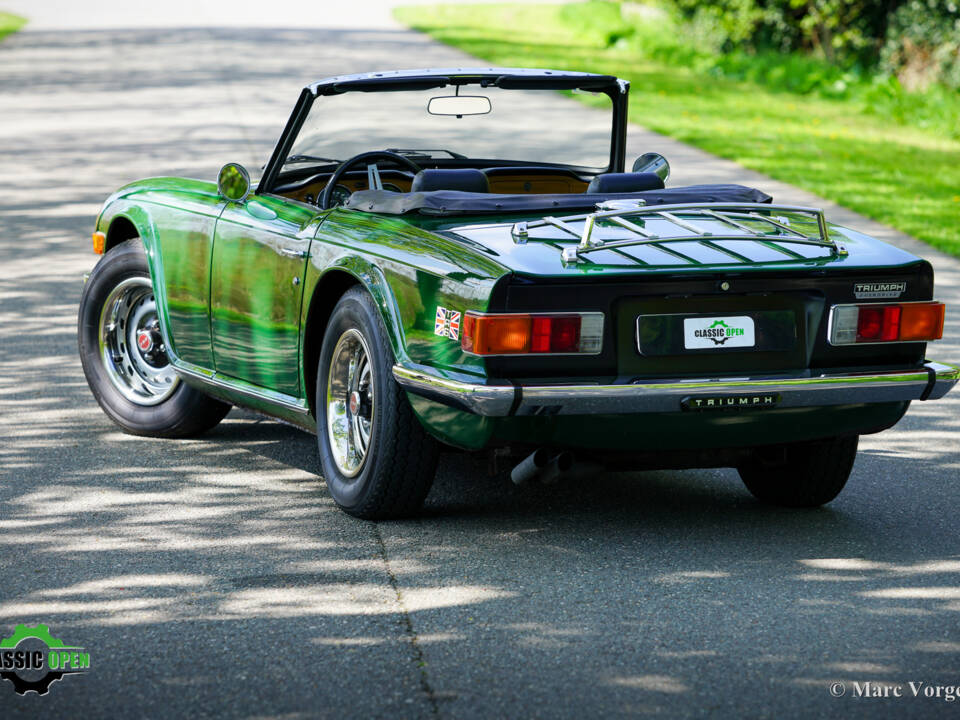 Image 45/52 of Triumph TR 6 (1973)