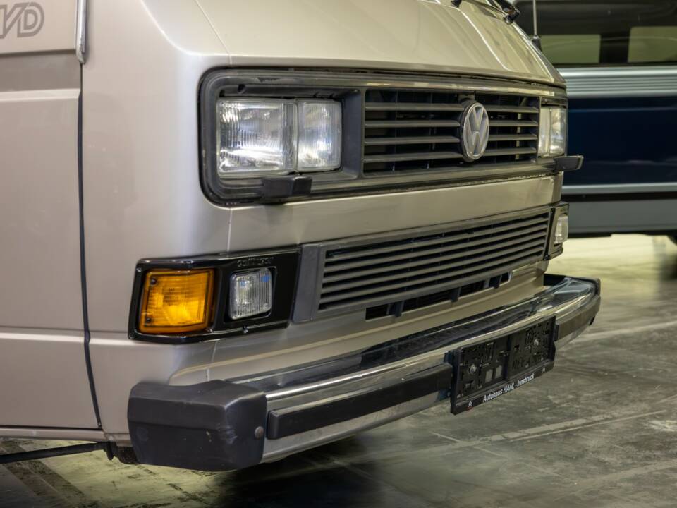 Bild 9/20 von Volkswagen T3 Caravelle wbx6 3.2 Oettinger (1991)