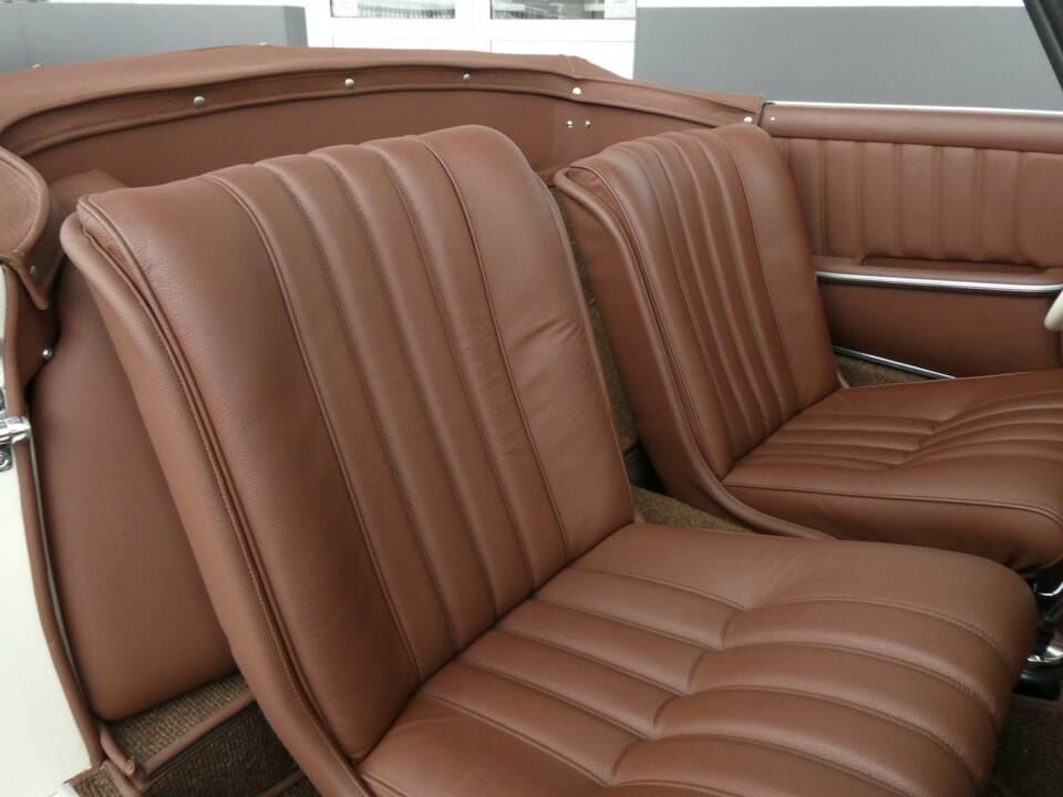 Afbeelding 14/29 van Mercedes-Benz 190 SL (1956)