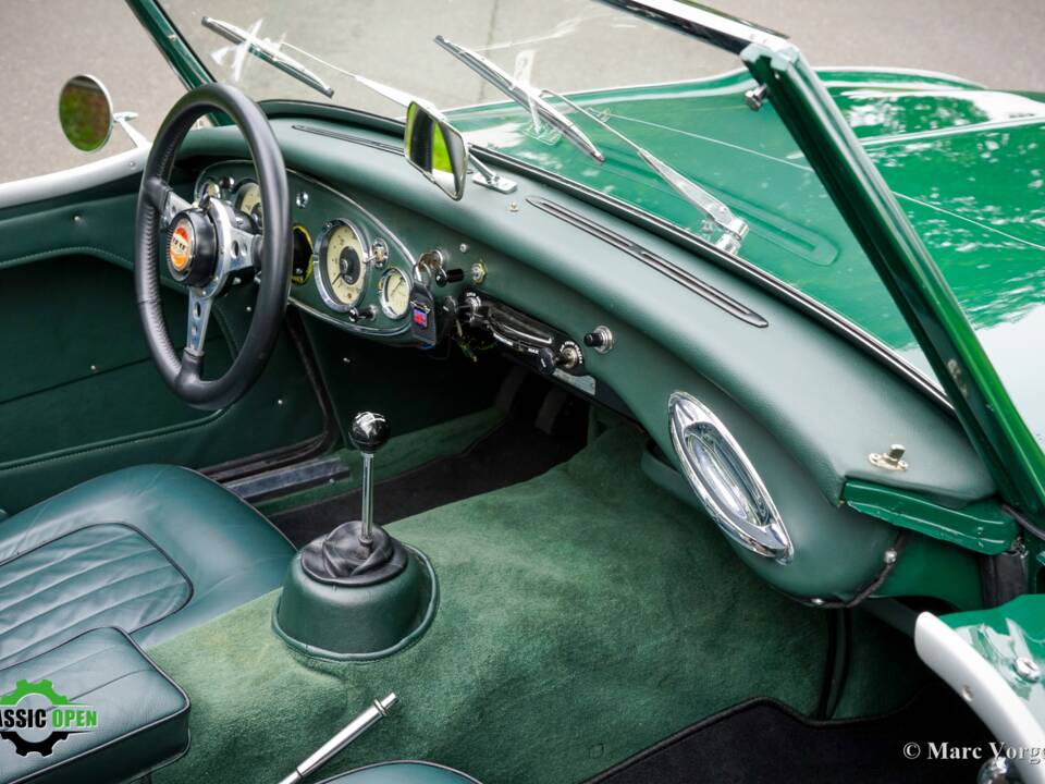 Image 13/59 of Austin-Healey 100&#x2F;6 (BN6) (1958)