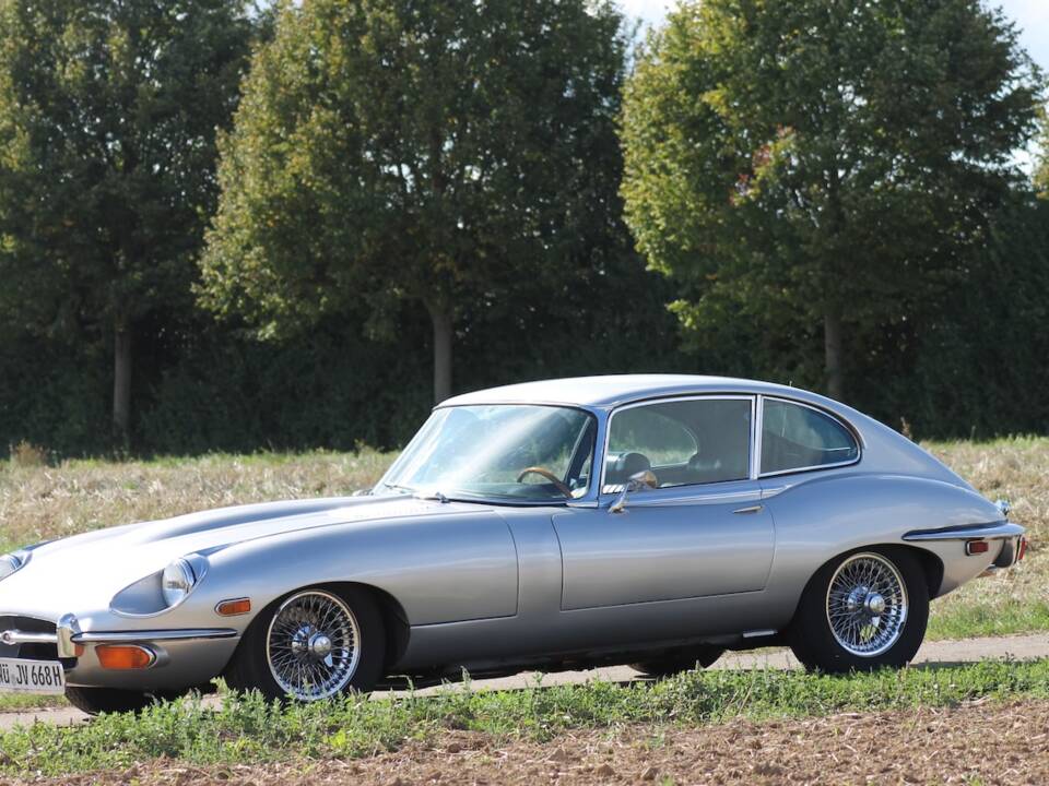 Bild 27/38 von Jaguar E-Type (2+2) (1968)
