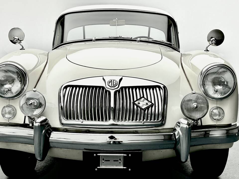 Imagen 5/13 de MG MGA 1500 (1957)