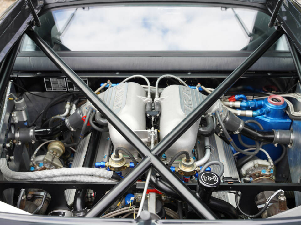 Image 29/50 of Jaguar XJ 220 (1993)