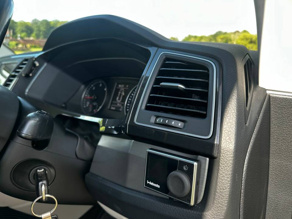 Imagen 35/57 de Volkswagen T6 Multivan 2.0 TDI (2019)