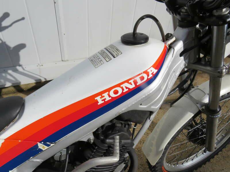 Image 10/33 of Honda TLR 250 (1986)