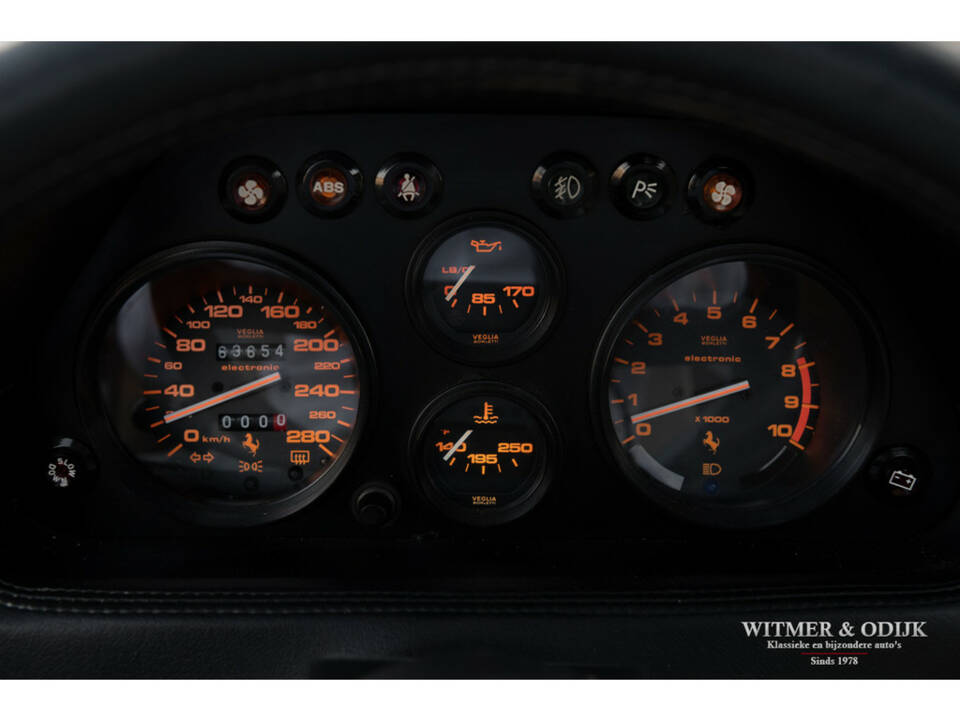 Image 36/41 de Ferrari 328 GTS (1989)