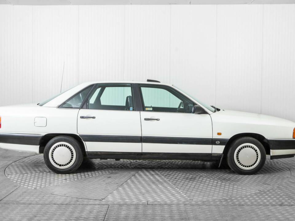 Image 10/50 of Audi 100 - 1.8 (1987)