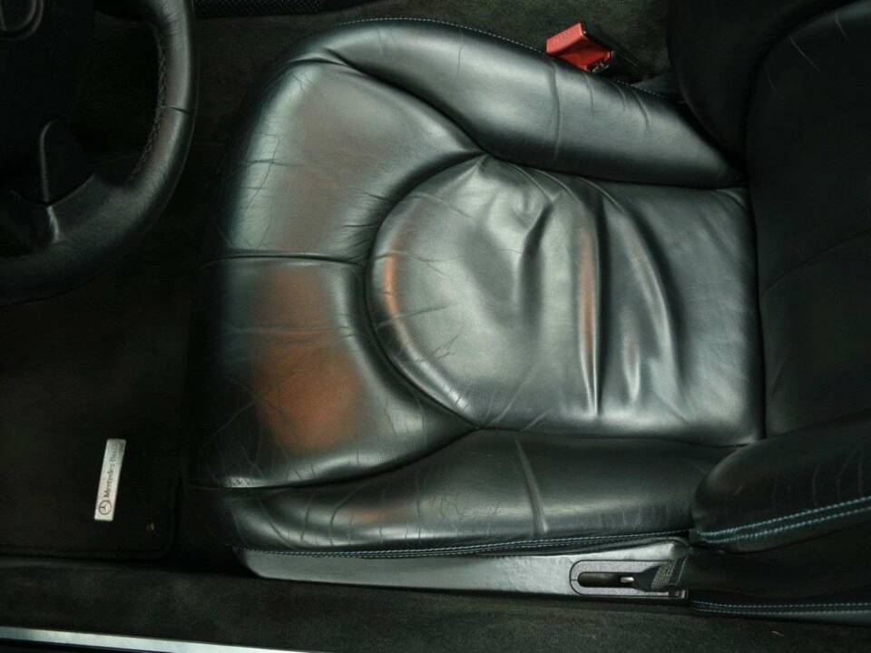 Image 14/50 de Mercedes-Benz SL 500 (1997)