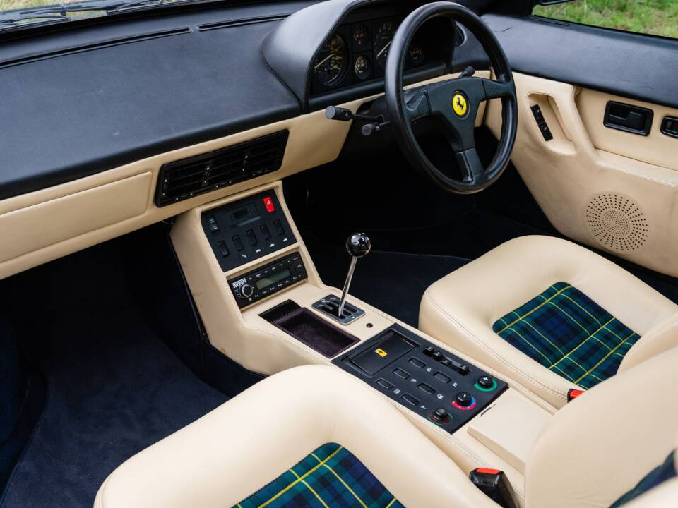 Imagen 36/58 de Ferrari Mondial T (1990)