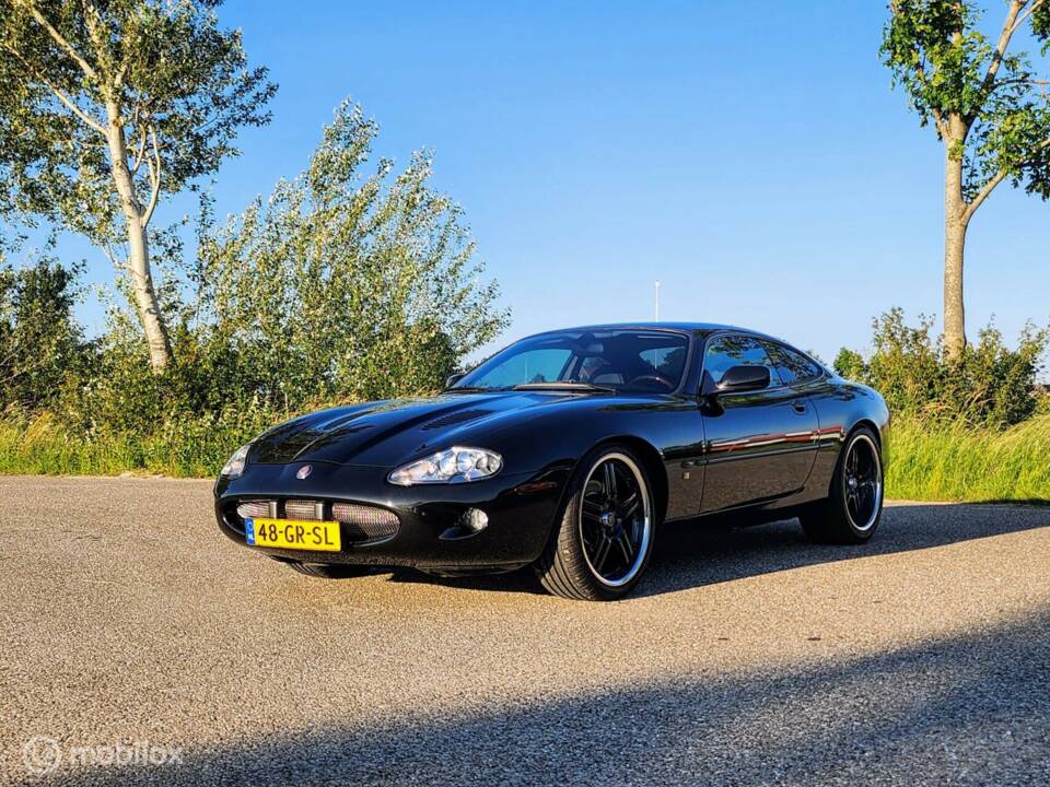 Bild 14/35 von Jaguar XKR (1998)