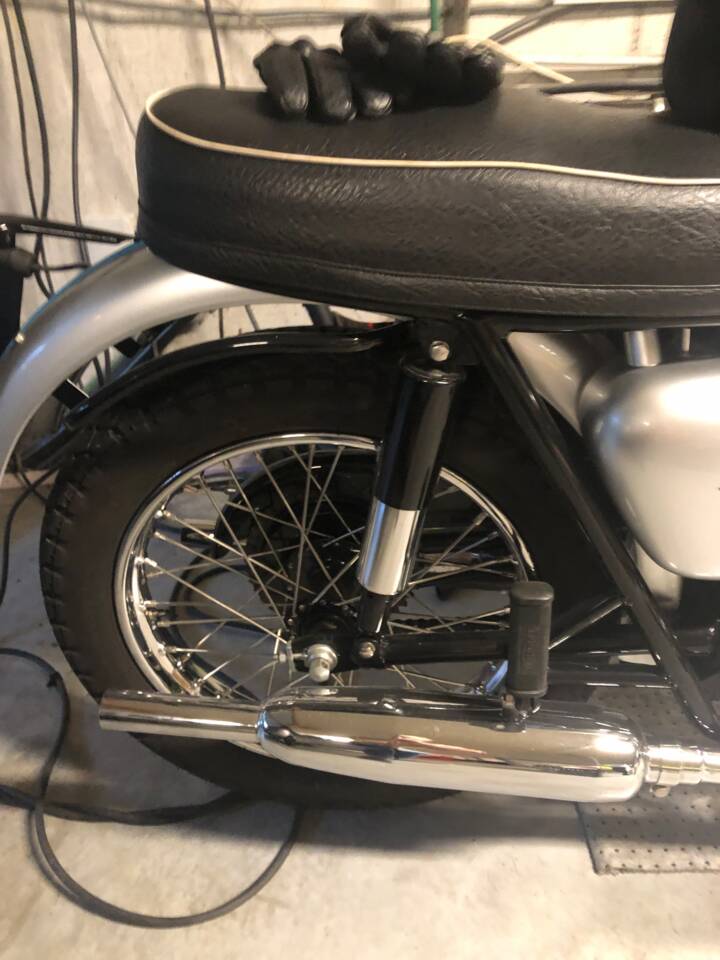 Immagine 5/12 di Triumph T 120 Bonneville (1961)