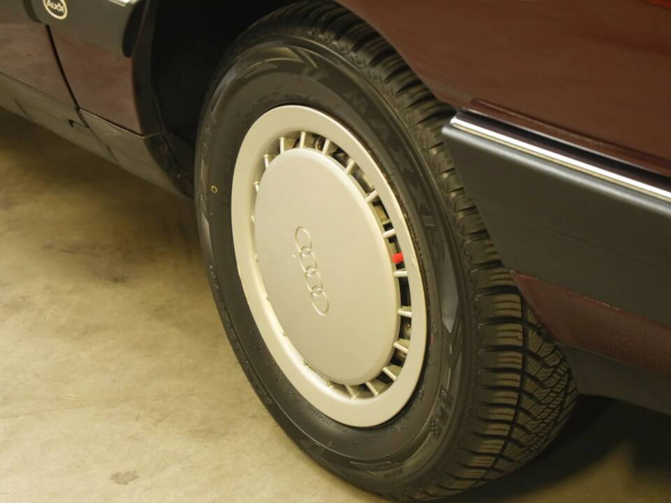 Image 29/50 de Audi 100 - 2.3E quattro (1990)