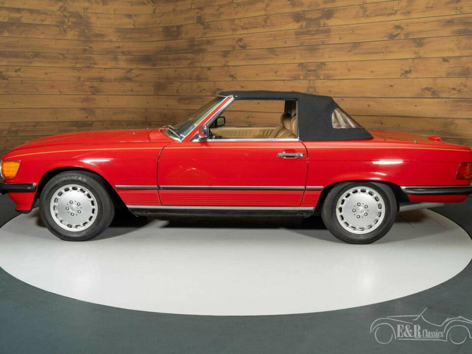 Bild 17/19 von Mercedes-Benz 560 SL (1988)