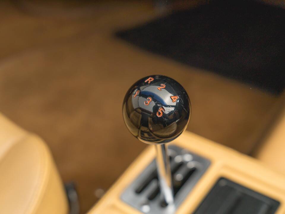 Afbeelding 14/32 van Ferrari 328 GTS (1985)