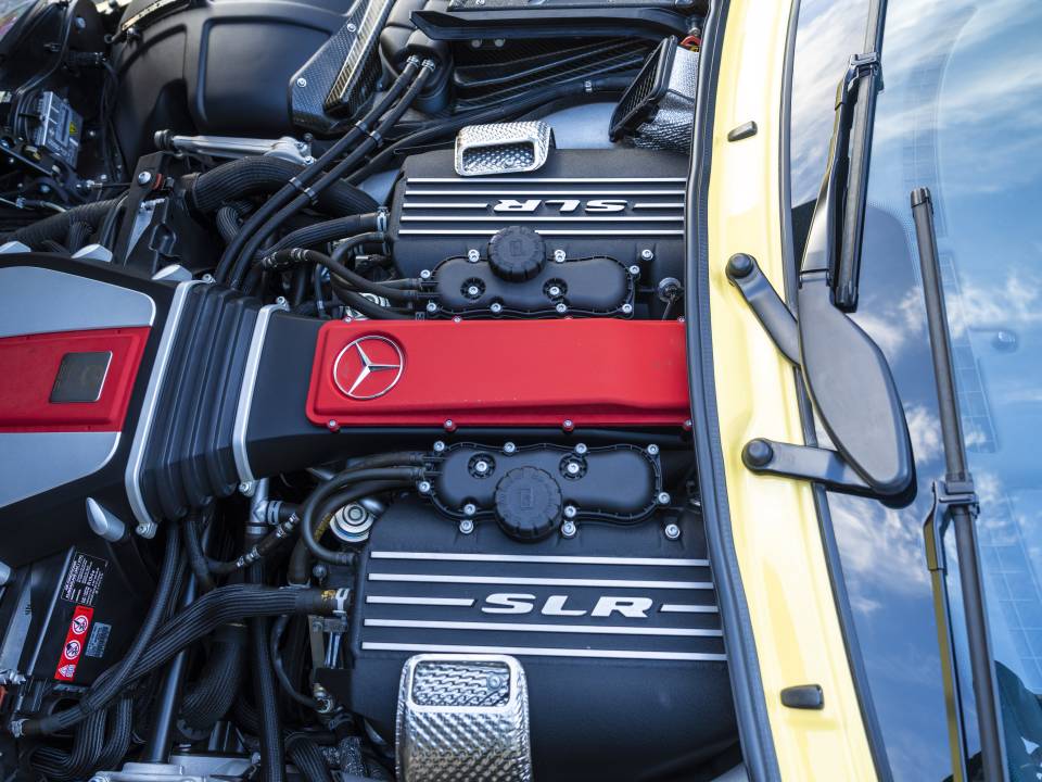 Image 36/37 of Mercedes-Benz SLR McLaren (2008)