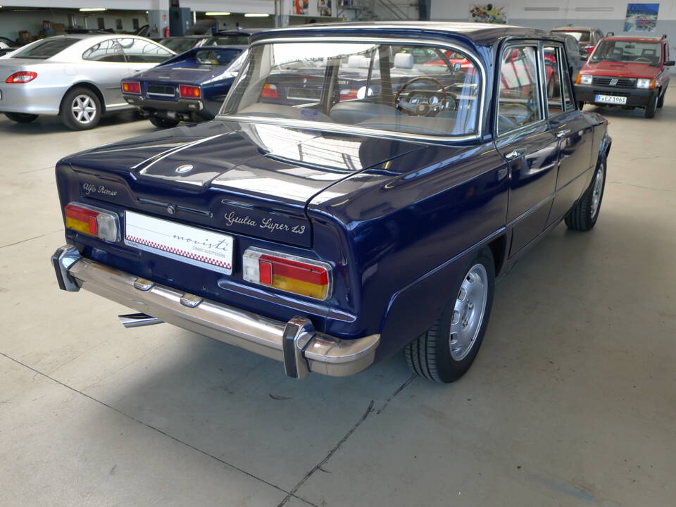 Bild 22/40 von Alfa Romeo Giulia 1.3 Super (1972)