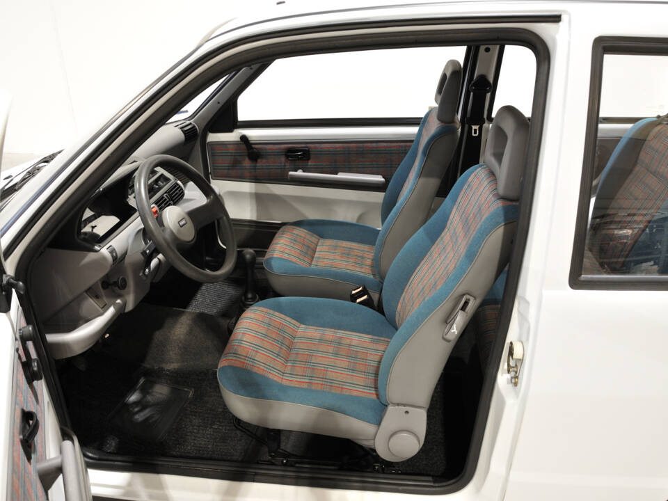 Image 19/52 of FIAT Cinquecento 0.9i (1995)