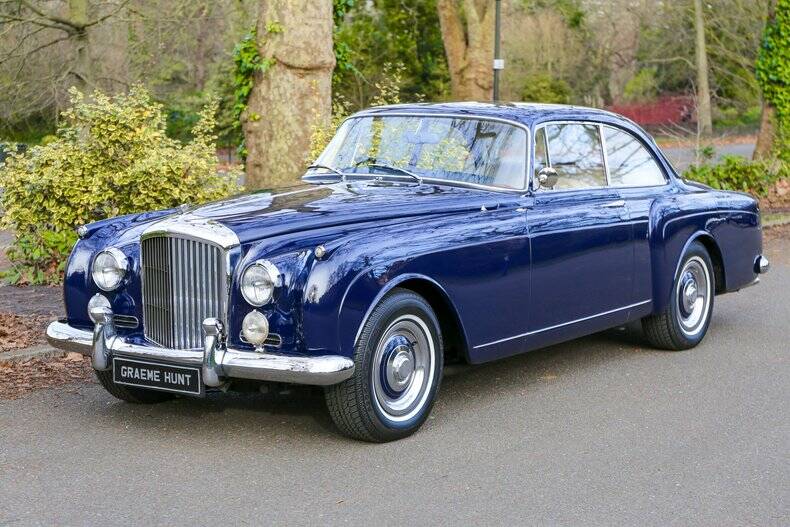 Image 17/50 of Bentley S 3 Continental (1962)