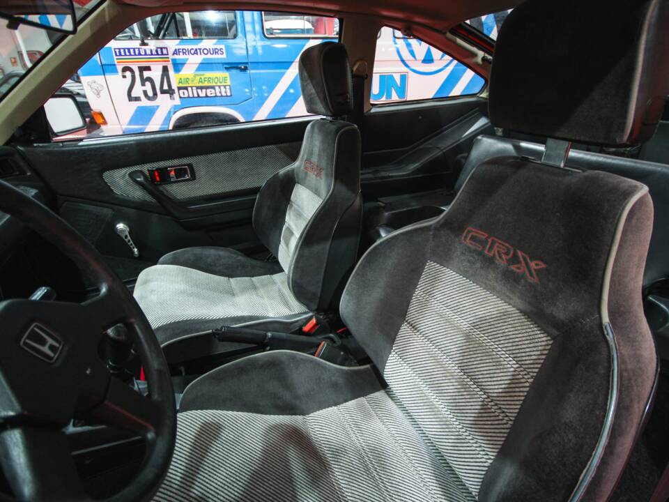 Bild 9/17 von Honda CRX 1.6i 16V (1987)