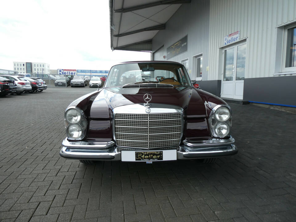 Image 2/22 of Mercedes-Benz 280 SE 3,5 (1971)