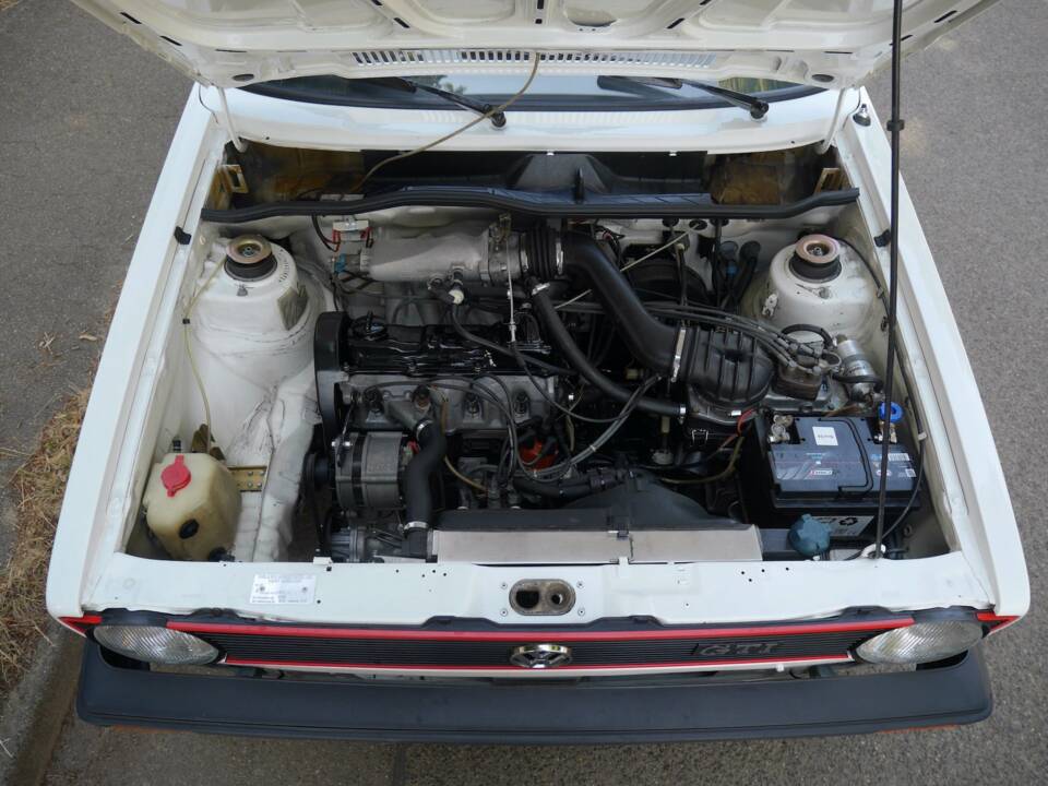 Image 29/35 of Volkswagen Golf Mk I GTI 1.6 (1980)