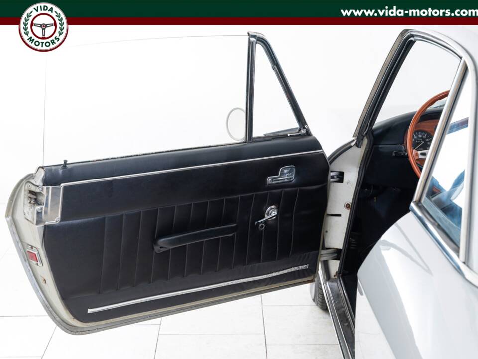 Image 5/15 de Lancia Fulvia 1.3 S (1971)